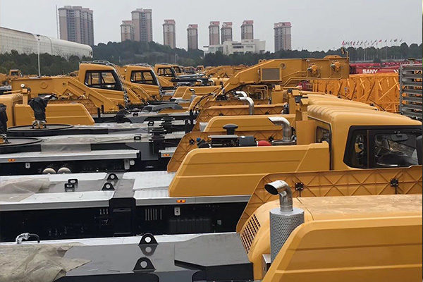 img of Construction Machinery Exterior Trim