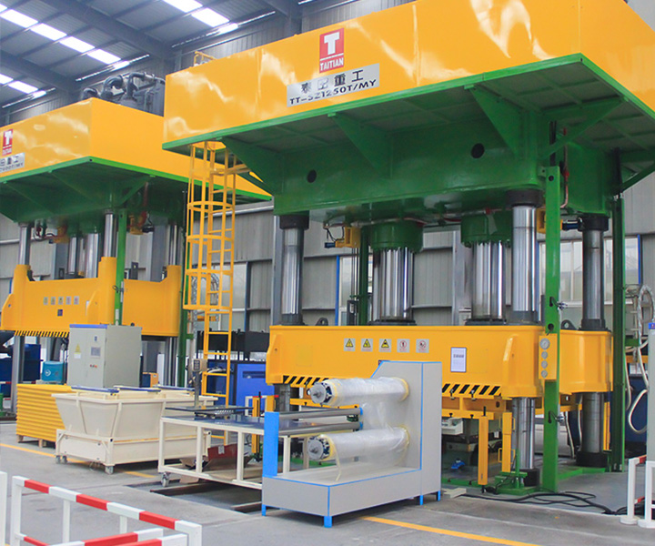 Hydraulic press for molding SMC products